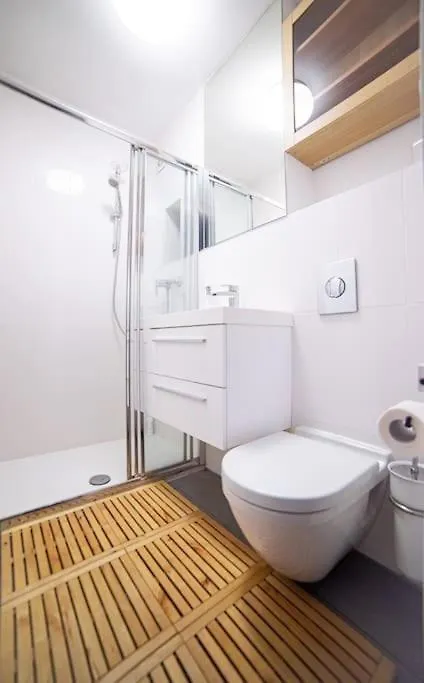 The Glade Of Dreams - Netflix, Sony Ps5 Apartment Warsaw